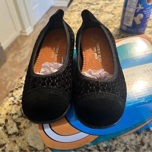 bernie mev. Kids Vella me velvet black flats size 11 1/2 new